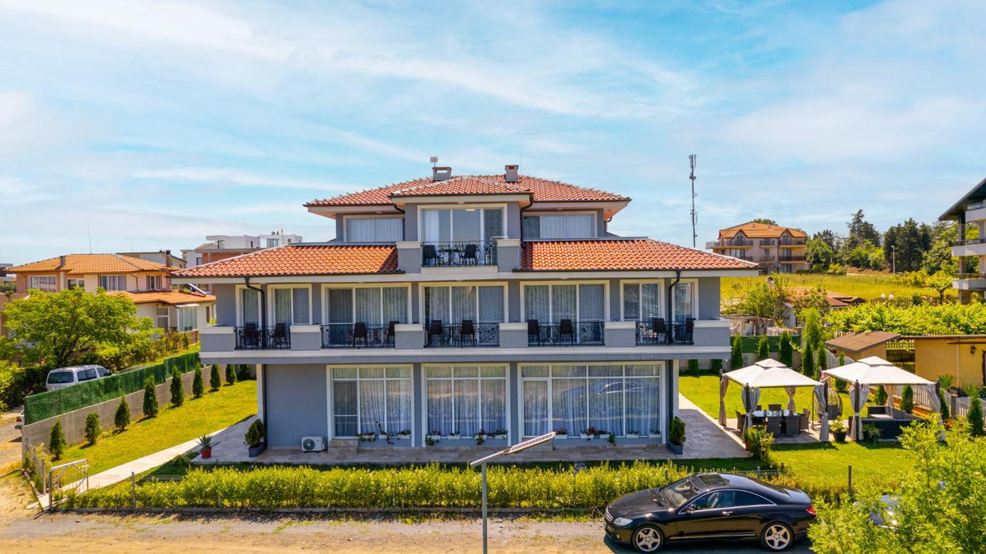 La Mansion